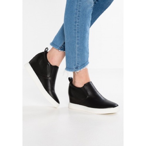 steve madden slip on wedge sneakers